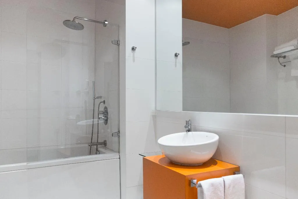 Room CAPACITY 5 Room, Petit Palace Plaza Malaga, Costa Del Sol