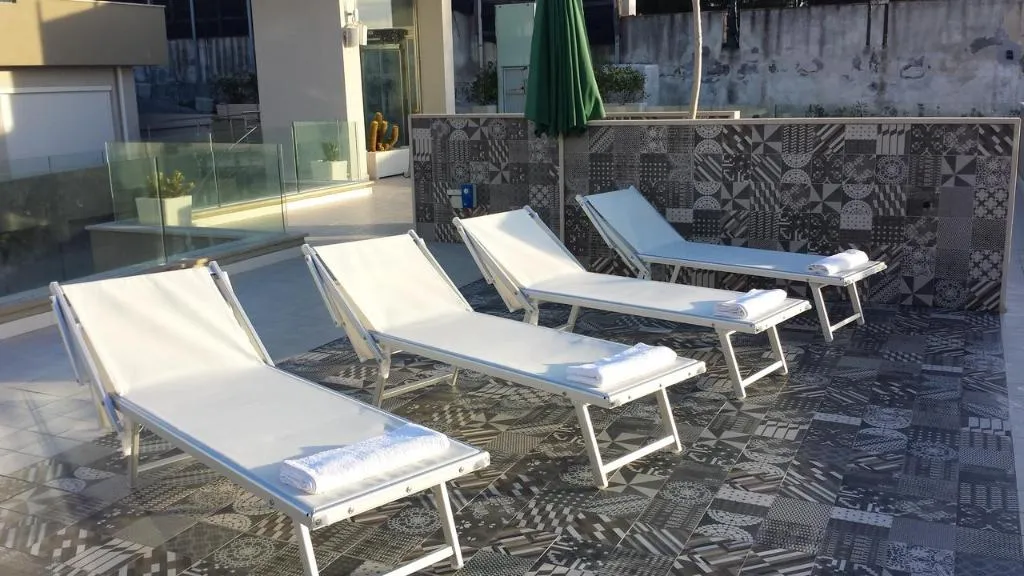 Terrace, Zeus Residence Hotel - ApartHotel, Catania