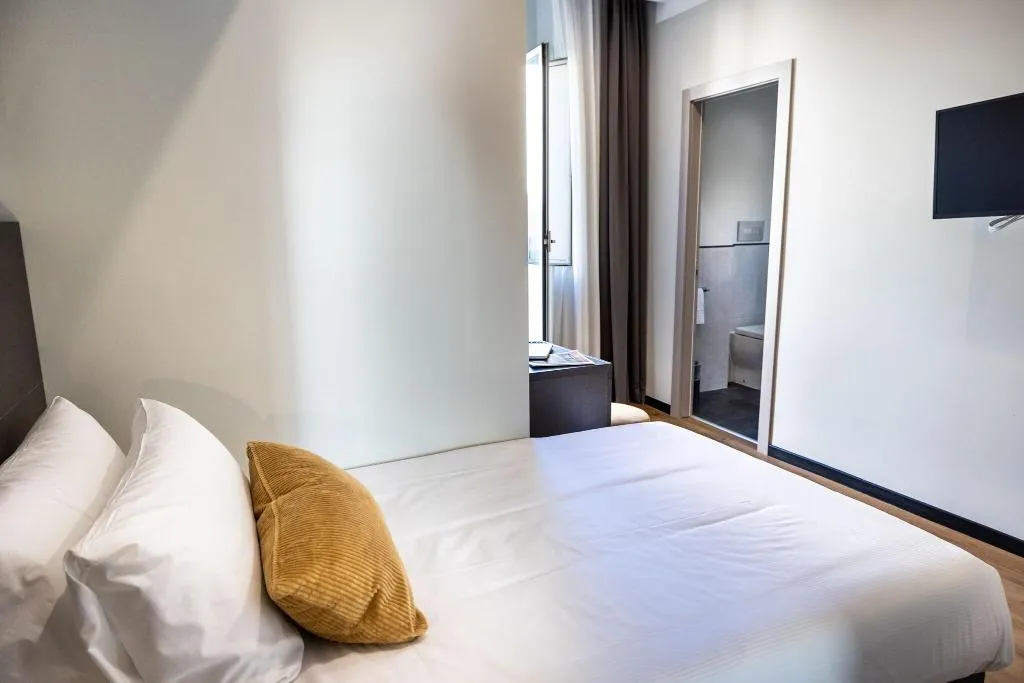 SINGLE COMFORT Room, The Cross, Rome