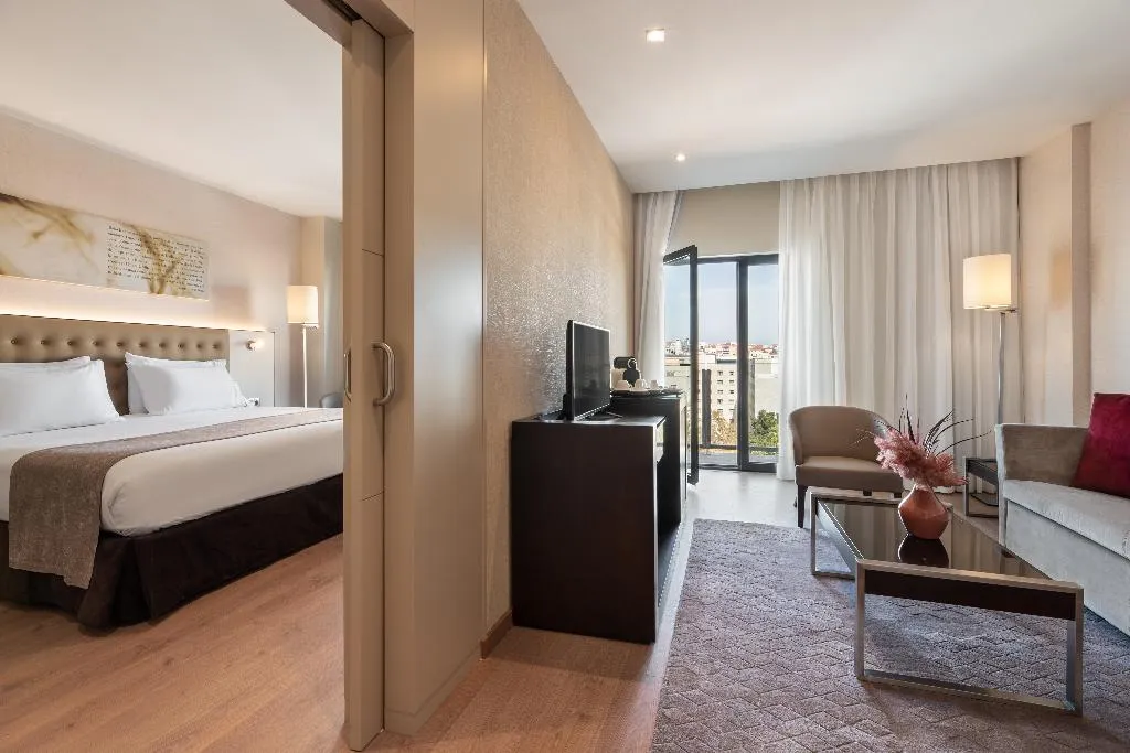 JUNIOR SUITE STANDARD Room, Eurostars das Letras, Lisbon