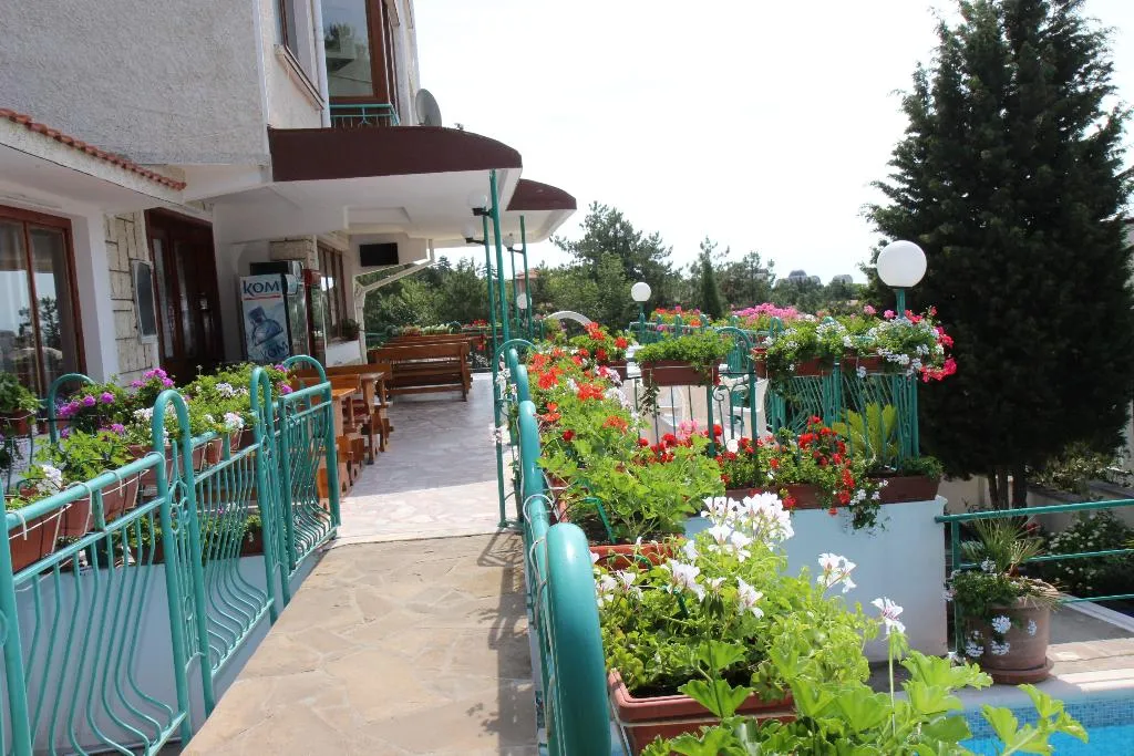 Restaurant, Zora, Bourgas
