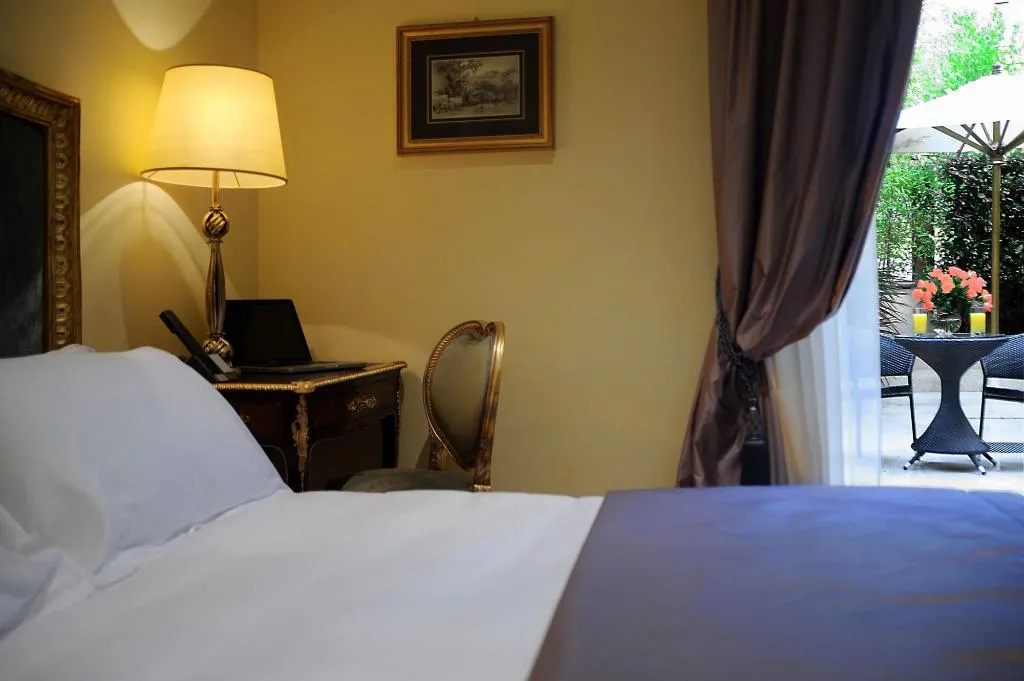 Room, Villa Duse, Rome
