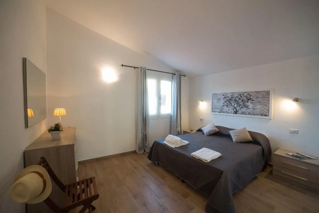 Room, Domus Olbia Inn, Olbia