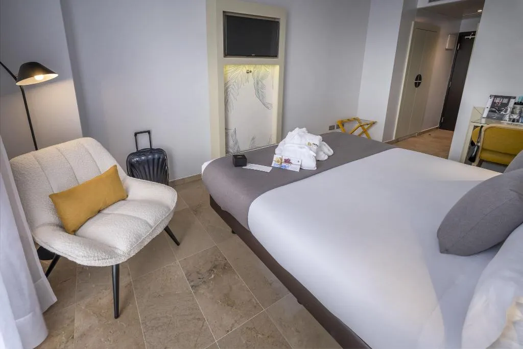 DOUBLE SINGLE USE COMFORT Room, Serhs del Port, Barcelona