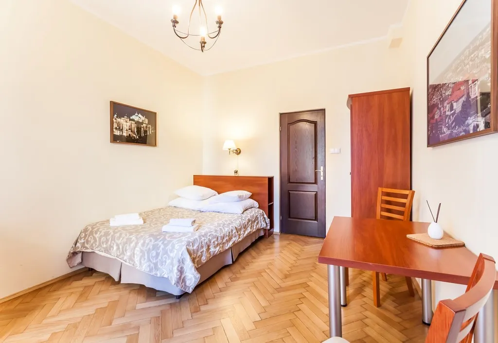JUNIOR SUITE CAPACITY 1 Room, Krakow City Apartments, Krakow