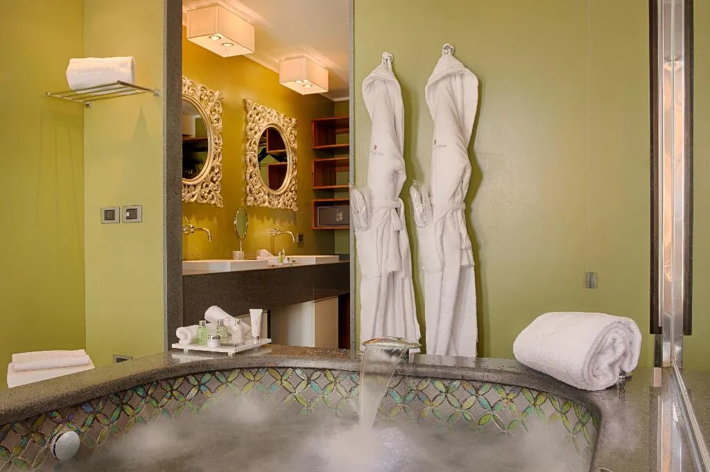 SUITE WITH TERRACE Room, NH Collection Taormina, Taormina
