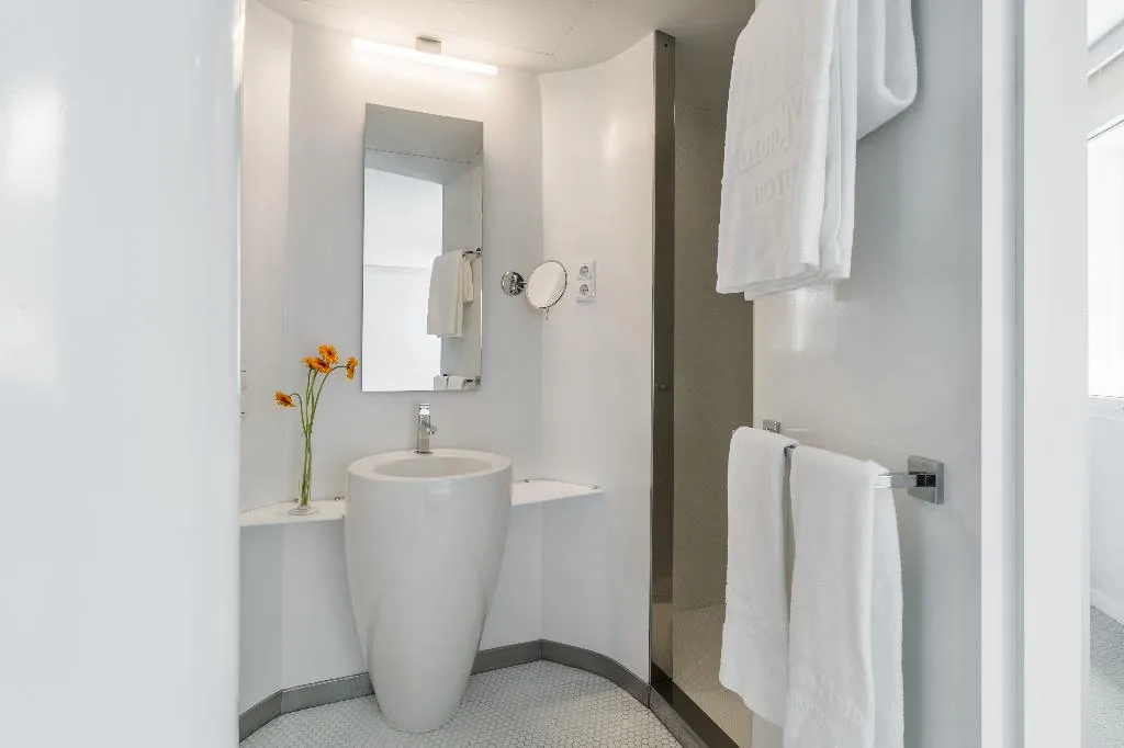 JUNIOR SUITE CAPACITY 1 Room, Room Mate Oscar, Madrid, Madrid