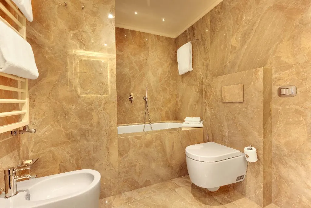 JUNIOR SUITE STANDARD Room, Dona Palace, Venice