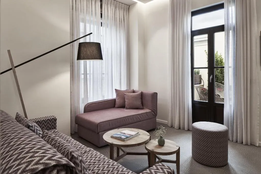 Room, NLH Monastiraki, Athens