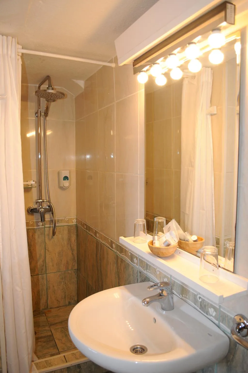 Double or Twin WITH BALCONY Room, Villa Las Flores, Tenerife