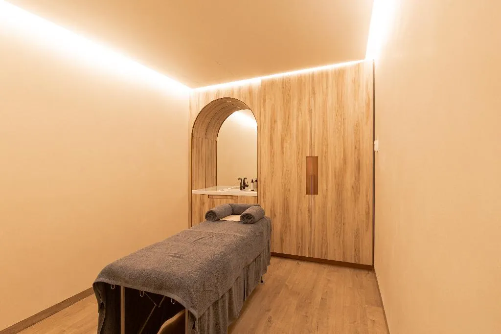 Sports and Entertainment, Luster Hotel, Lisbon