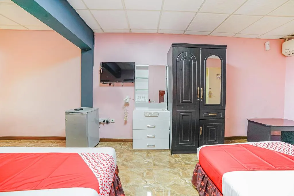 TWIN DELUXE Room, 394 Dana Al Buhaira Beach Hotel, Dubai