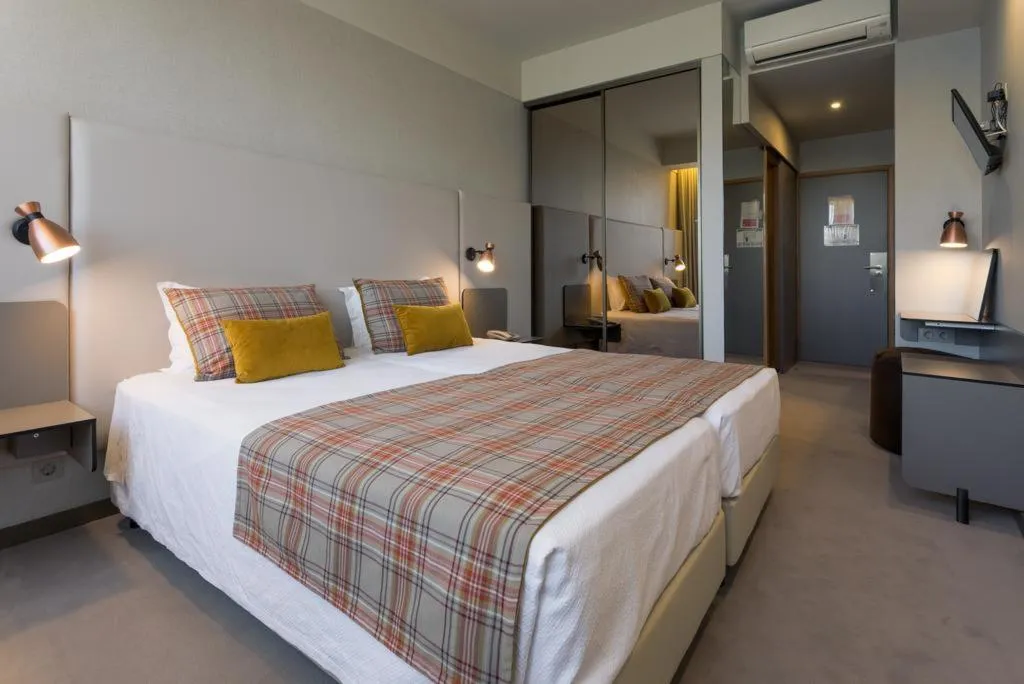 Room, WOT Porto Soul, Porto