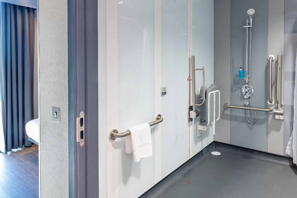 DOUBLE Accessible Room, easyHotel Dublin City Centre, Dublin