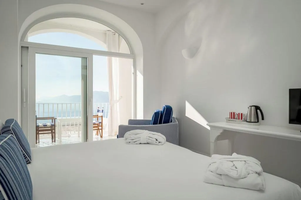 TWIN STANDARD Room, Tramonto D'oro, Naples