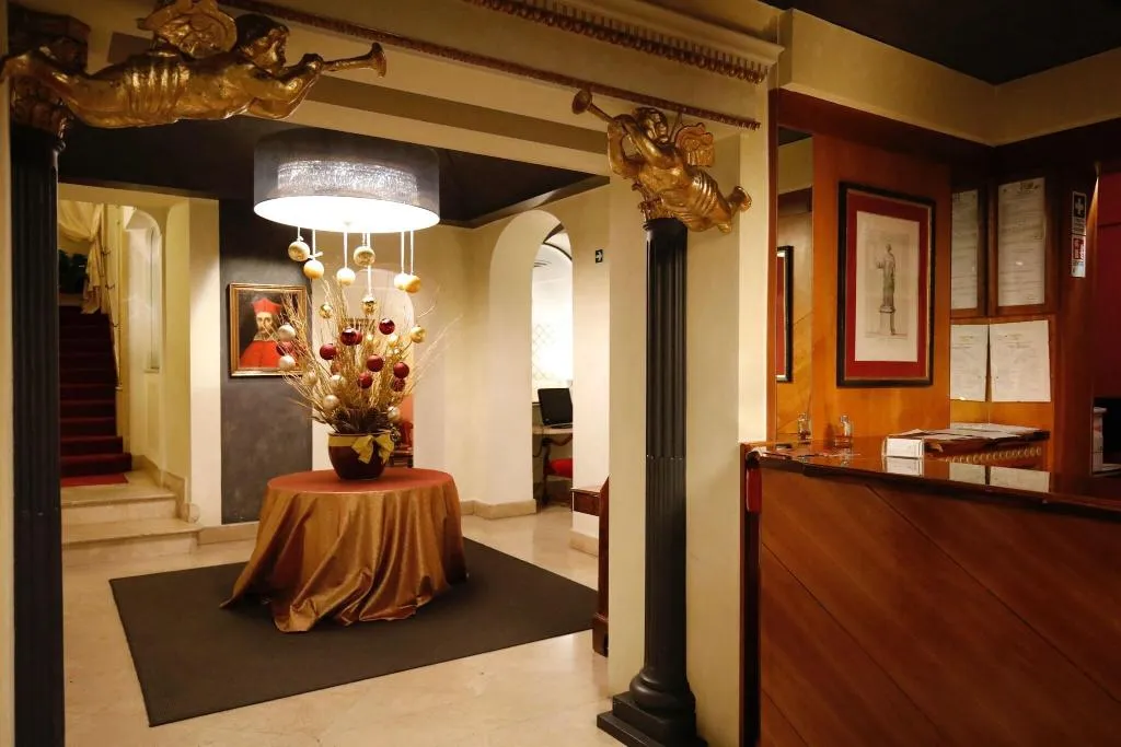 Lobby, Sant'Anna, Rome