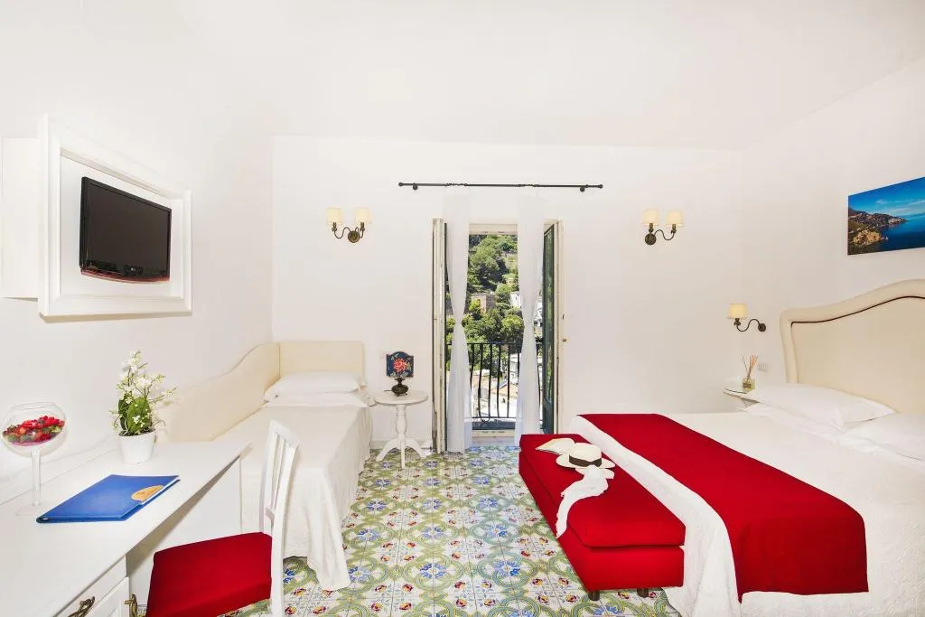 TRIPLE TWO BEDS Room, Savoia, Naples