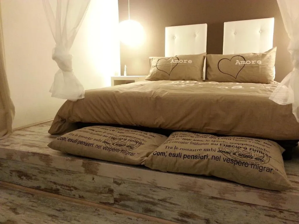 Room, Appia Avenue 639, Naples