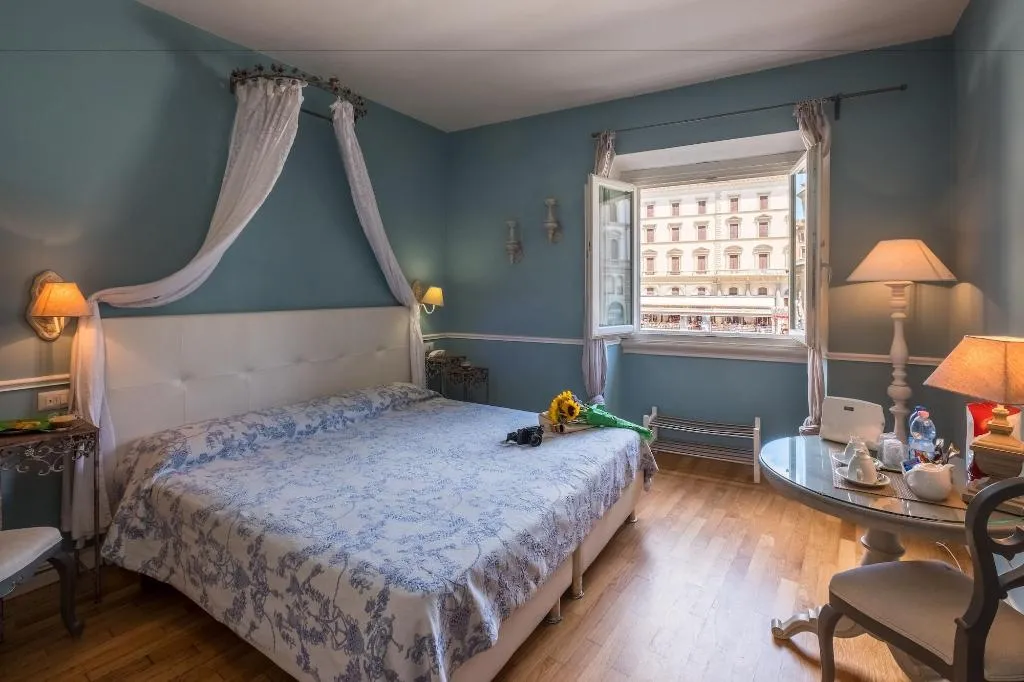Room, B B Emozioni Fiorentine, Florence