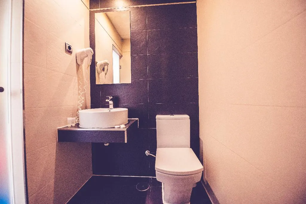 DOUBLE STANDARD Room, Hostal Sol Los Angeles, Madrid