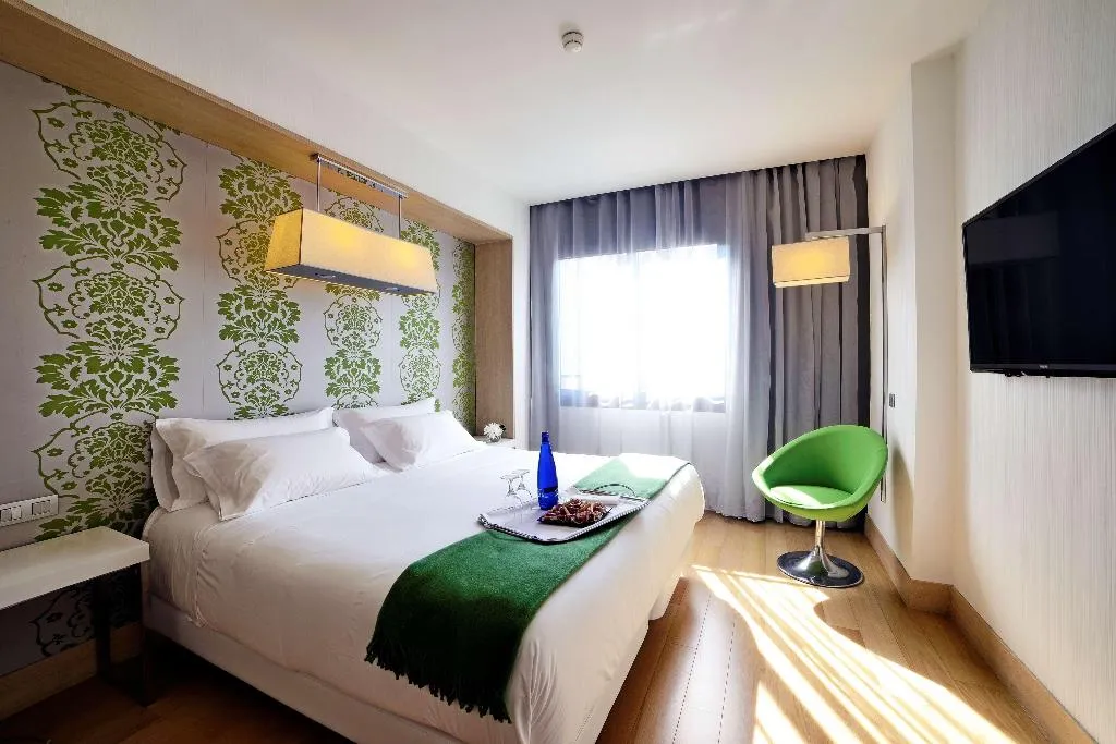JUNIOR SUITE STANDARD Room, Madrid Príncipe de Vergara, Madrid