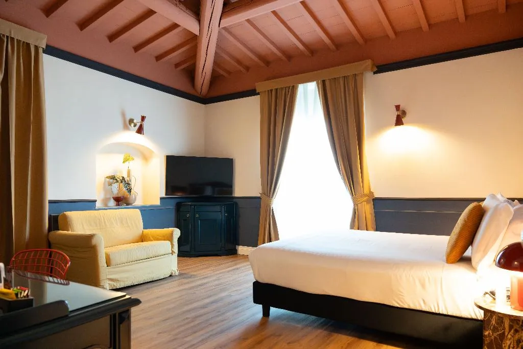 Room, Together Florence Secret Nest, Florence