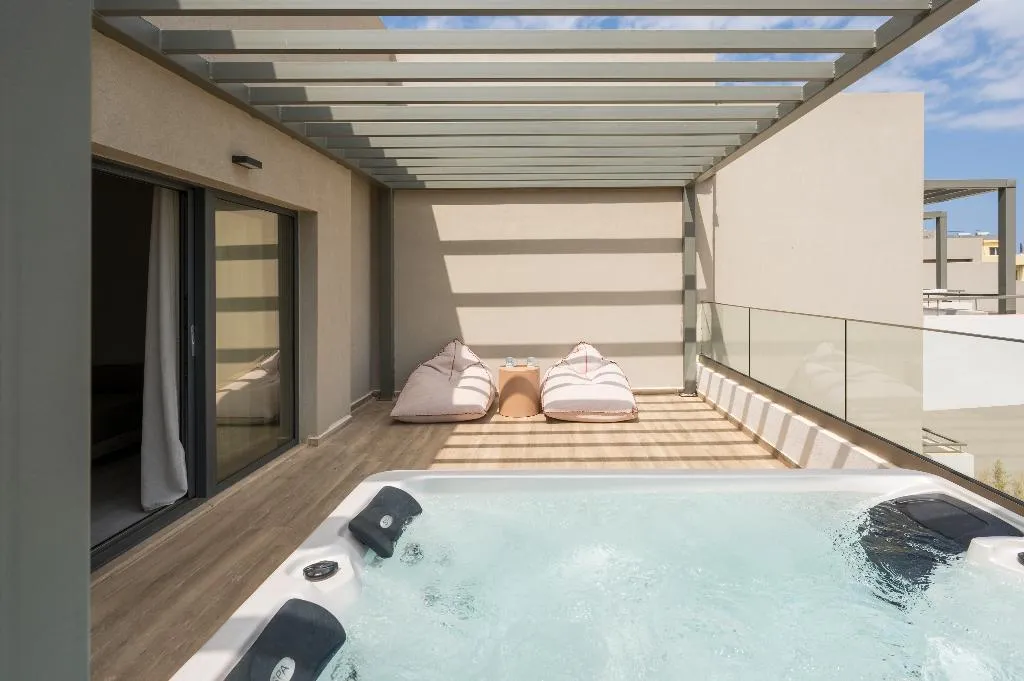 SUITE WITH JACUZZI Room, Mare Village Hotel, Crete