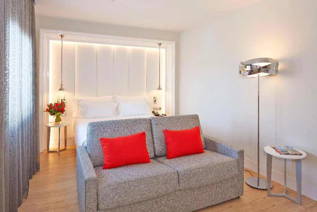 Room, NH Collection Barcelona Gran Hotel Calderón, Barcelona