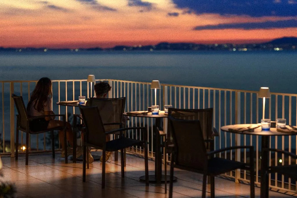 Restaurant, Relais Manfredi, Naples