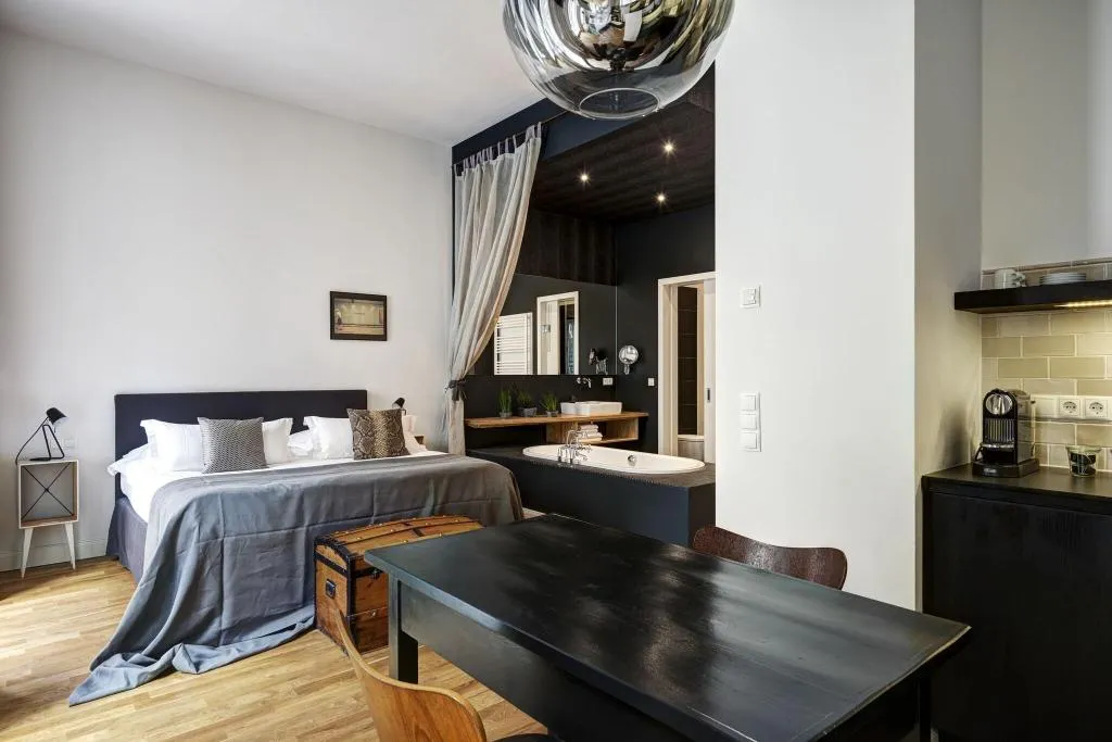 Room, Berlin Gorki Apartments, Berlin