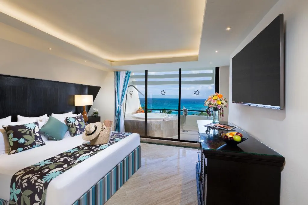 SUITE CAPACITY 2 Room, The Pyramid Cancun by Oasis, Cancun Area