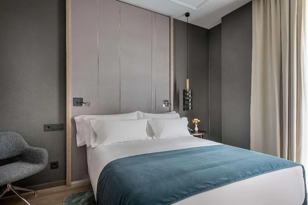 Room, NH Collection Madrid Gran Vía, Madrid