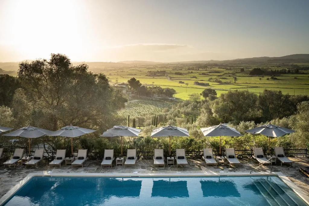 Sports and Entertainment, Finca Serena, Majorca