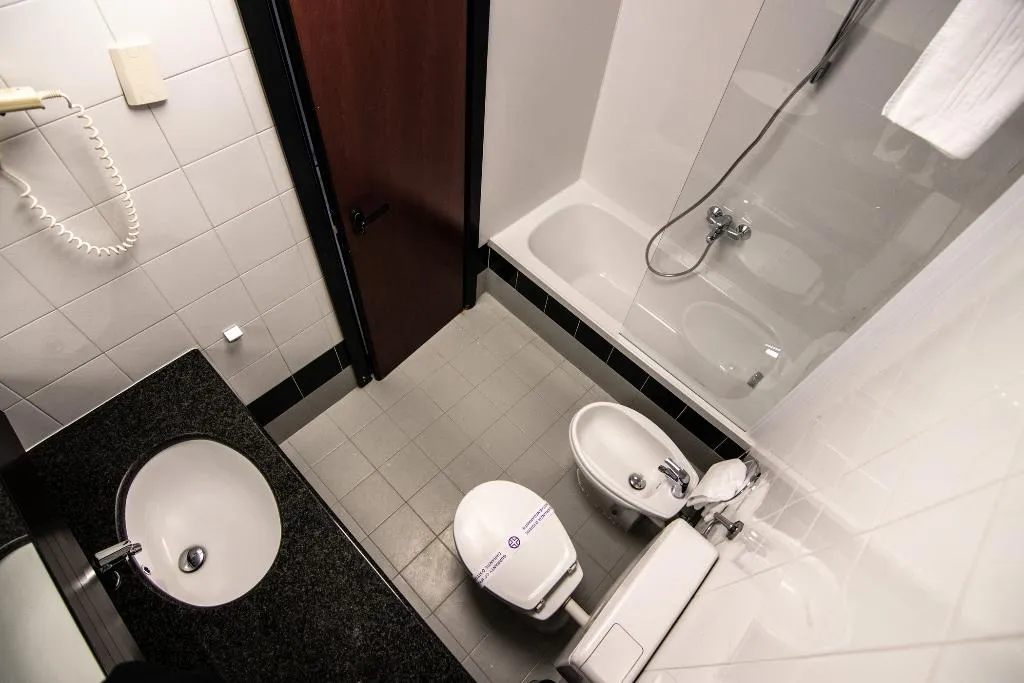 DOUBLE STANDARD Room, Concorde, Milan