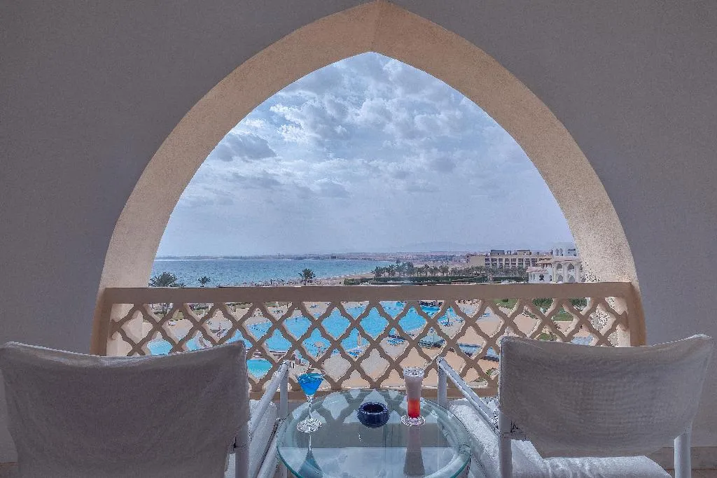 DOUBLE DELUXE SEA VIEW Room, Old Palace Resort Sahl Hasheesh, Red Sea Riviera
