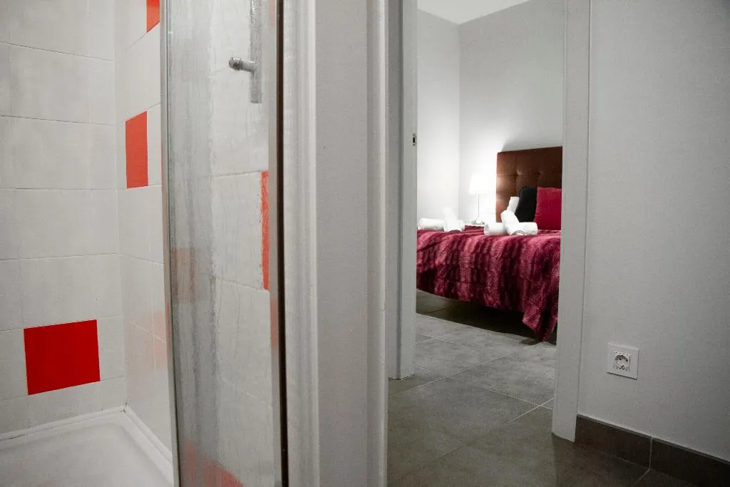 APARTMENT CAPACITY 2 TWO BEDROOMS Room, Dailyflats Raval, Barcelona