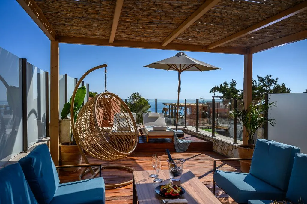SUITE SEA VIEW WITH PRIVATE POOL Room, Esperides Resort Crete, Crete