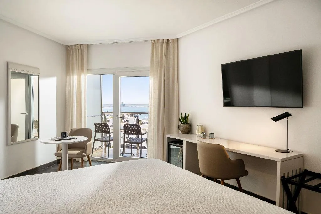 Double or Twin CONNECTING ROOM Room, Innside Alicante Porta Maris, Costa Blanca