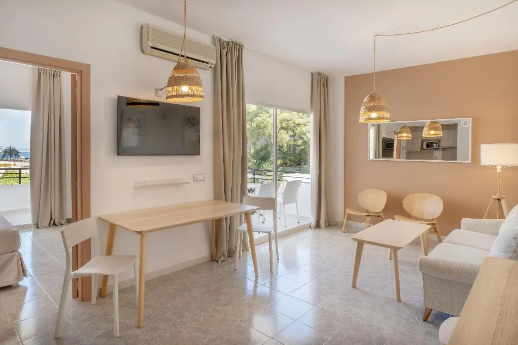 JUNIOR SUITE STANDARD Room, Sol Lunamar Palmanova Apartamentos, Majorca