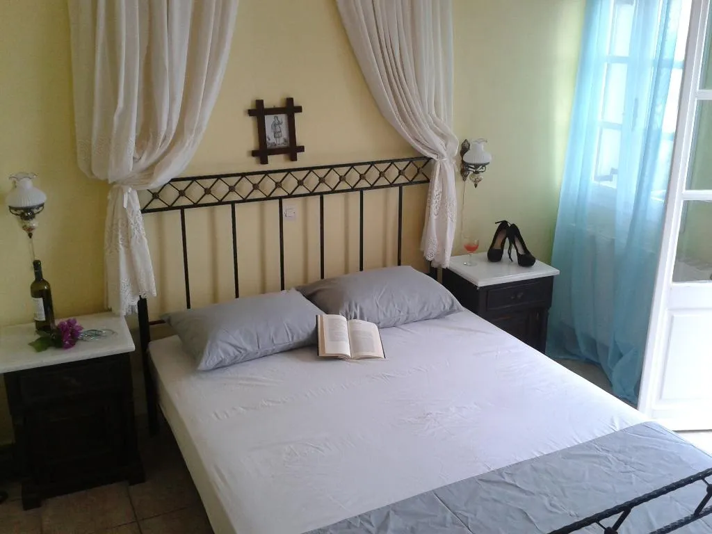 STUDIO STANDARD Room, Aelia by Eltheon, Santorini