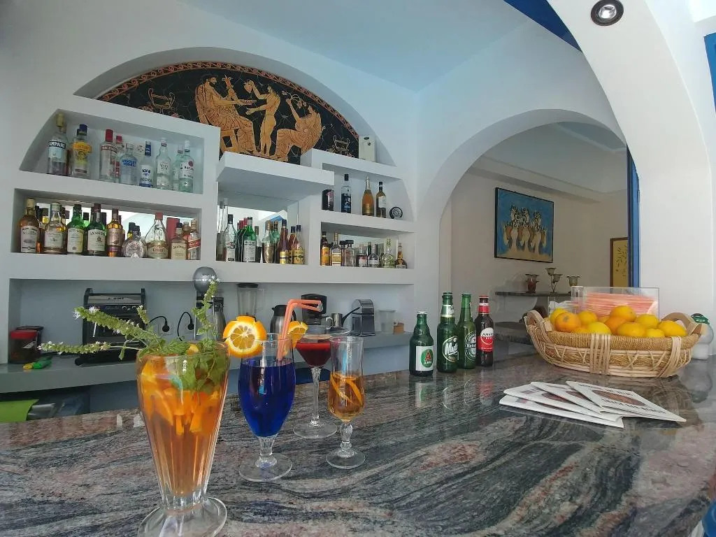 Bar, Dioskouri Art Villas, Santorini