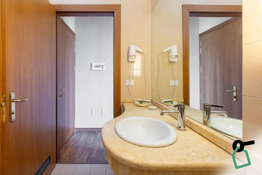 Double or Twin STANDARD Room, Hotiday Cagliari Lungomare, Cagliari