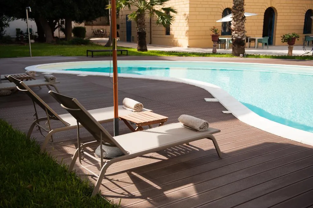Pool, Giardini Mon Plaisir, Palermo