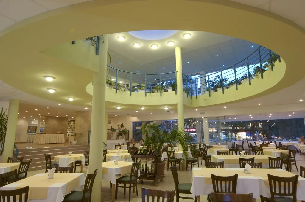 Restaurant, Bonita Beach, Varna