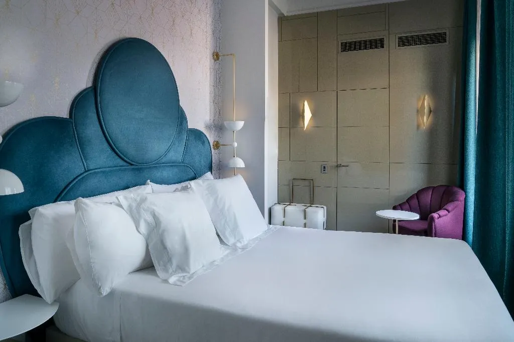 DOUBLE WITH TERRACE Room, Vincci Capitol, Madrid