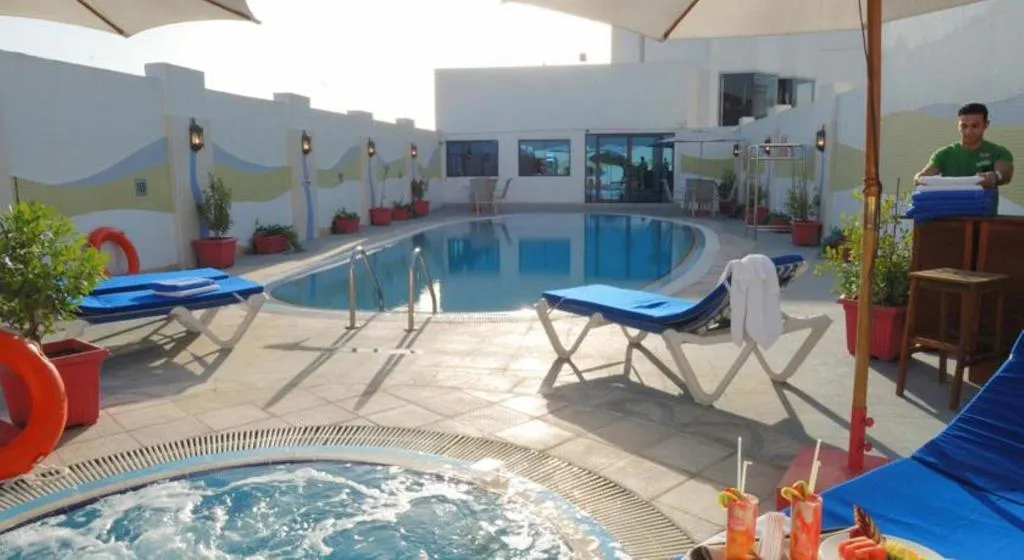 Beach, Al Jawhara Hotel Apartments, Dubai