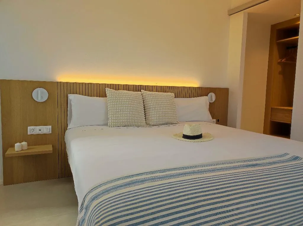 DOUBLE CLASSIC Room, MYO Barcelona Hotel & Apartments, Barcelona
