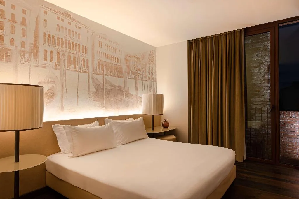 Room STANDARD Room, Hyatt Centric Murano Venice, Venice