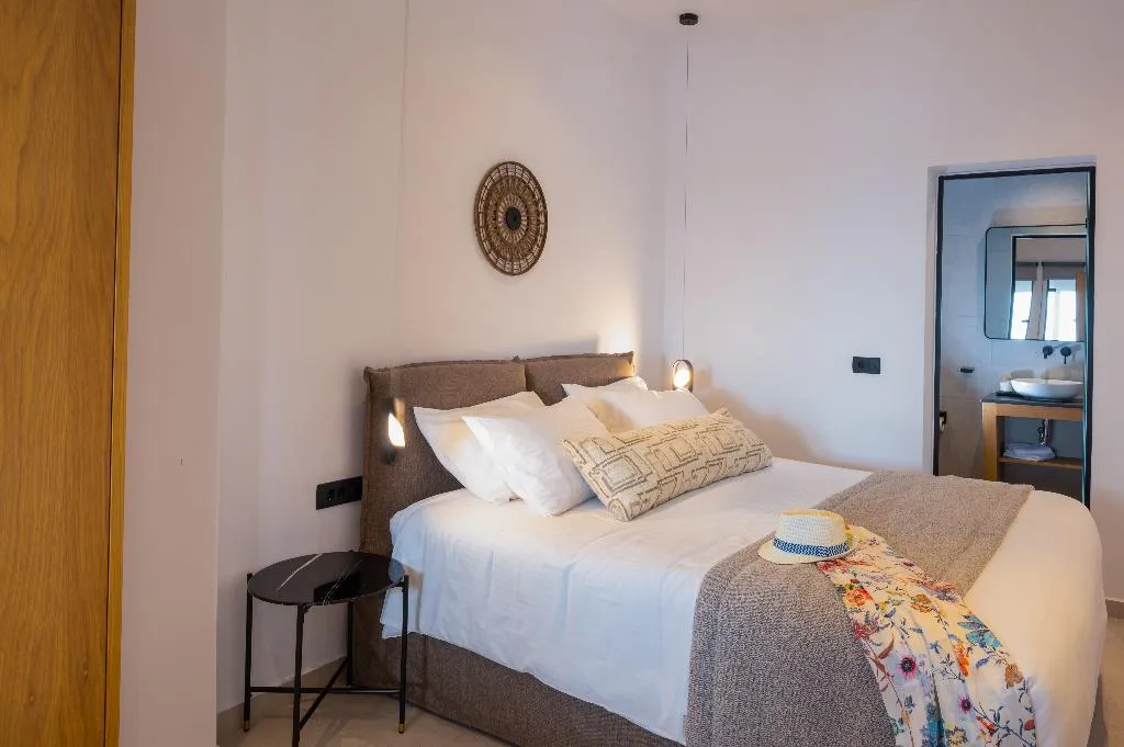 SUITE TWO BEDROOMS Room, Agali Houses, Santorini