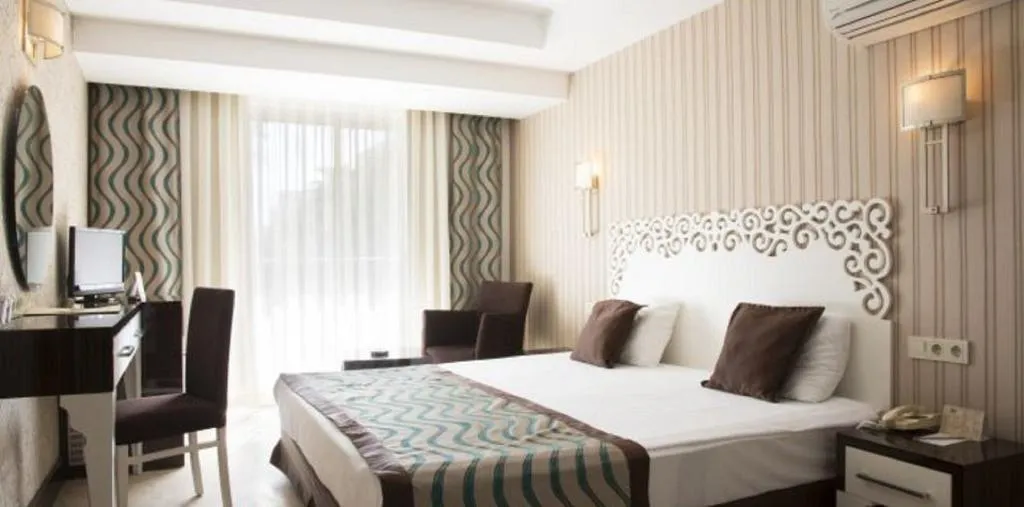 FAMILY ROOM GARDEN VIEW Room, Horus Paradise Luxury Resort, Antalya